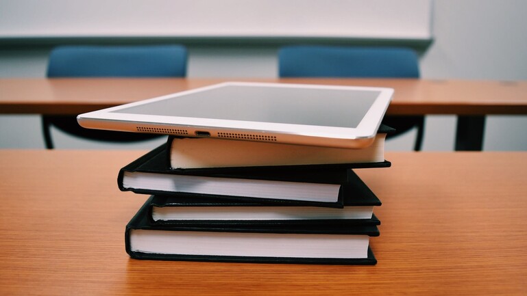 Tips Lolos Seleksi Pascasarjana: Persiapan Tes Bahasa Asing dan TPA