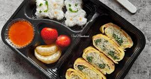 Resep Sosis Gulung Bayam Telur, Lauk Praktis untuk Bekal ke Kantor