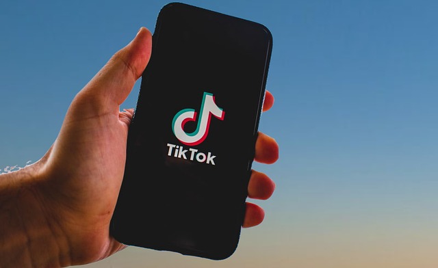 Jasa Share TikTok sebagai Solusi Distribusi Konten agar Lebih Mudah Viral