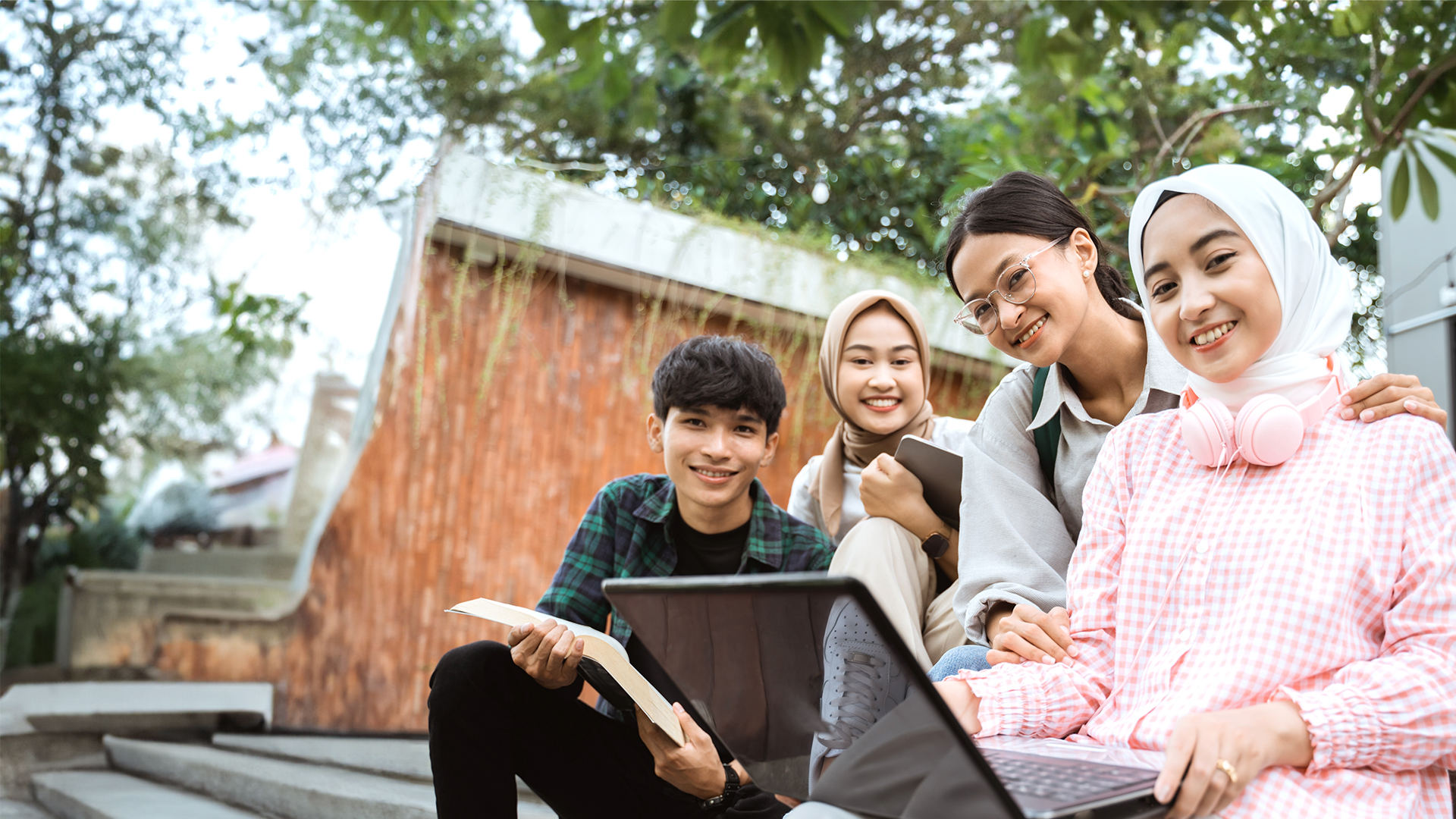 Apa Itu Tes TOEFL? Cara Meningkatkan Kemampuan Listening