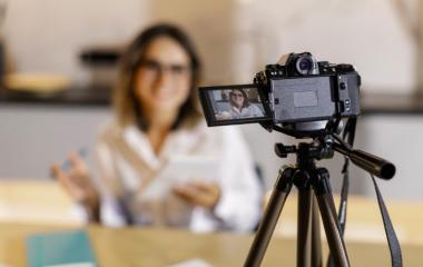 Metode Efektif Mempercepat Performa Video YouTube di 2025 Menggunakan Jasa View YouTube