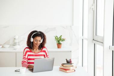 Latihan Tes TOEFL Online: Perbedaan dengan TOEFL Tradisional