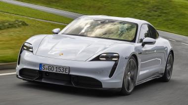 Bagaimana Layar Digital Porsche Membantu Fokus saat Berkendara