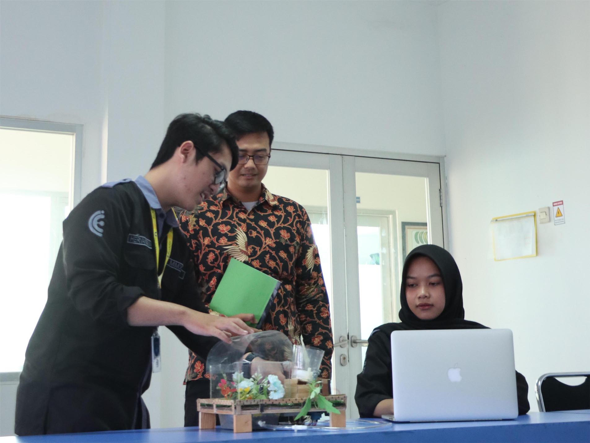 Mata Pelajaran SMA Apa yang Paling Mempersiapkan Diri untuk Jurusan Teknik Industri?