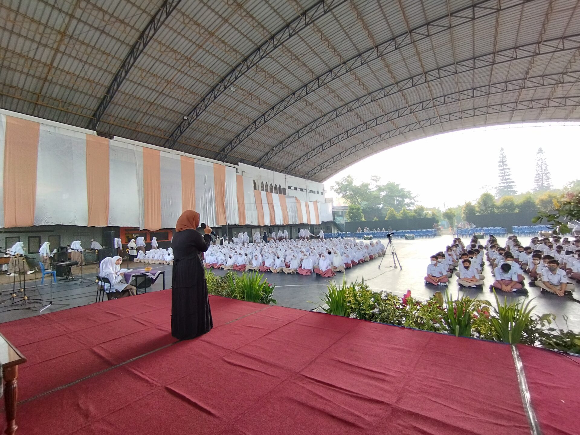 Mengembangkan Bakat Teknologi Informasi di Boarding School Al Masoem Bandung