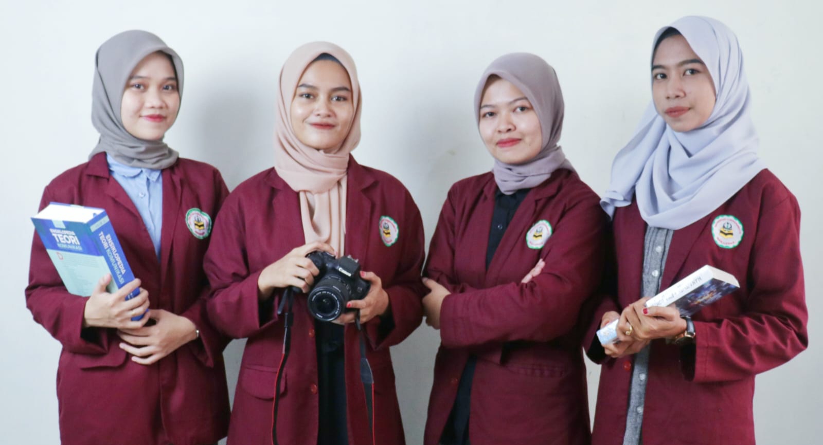 Bukan Sekadar Gengsi: 5 Manfaat Bergabung dalam Organisasi Mahasiswa