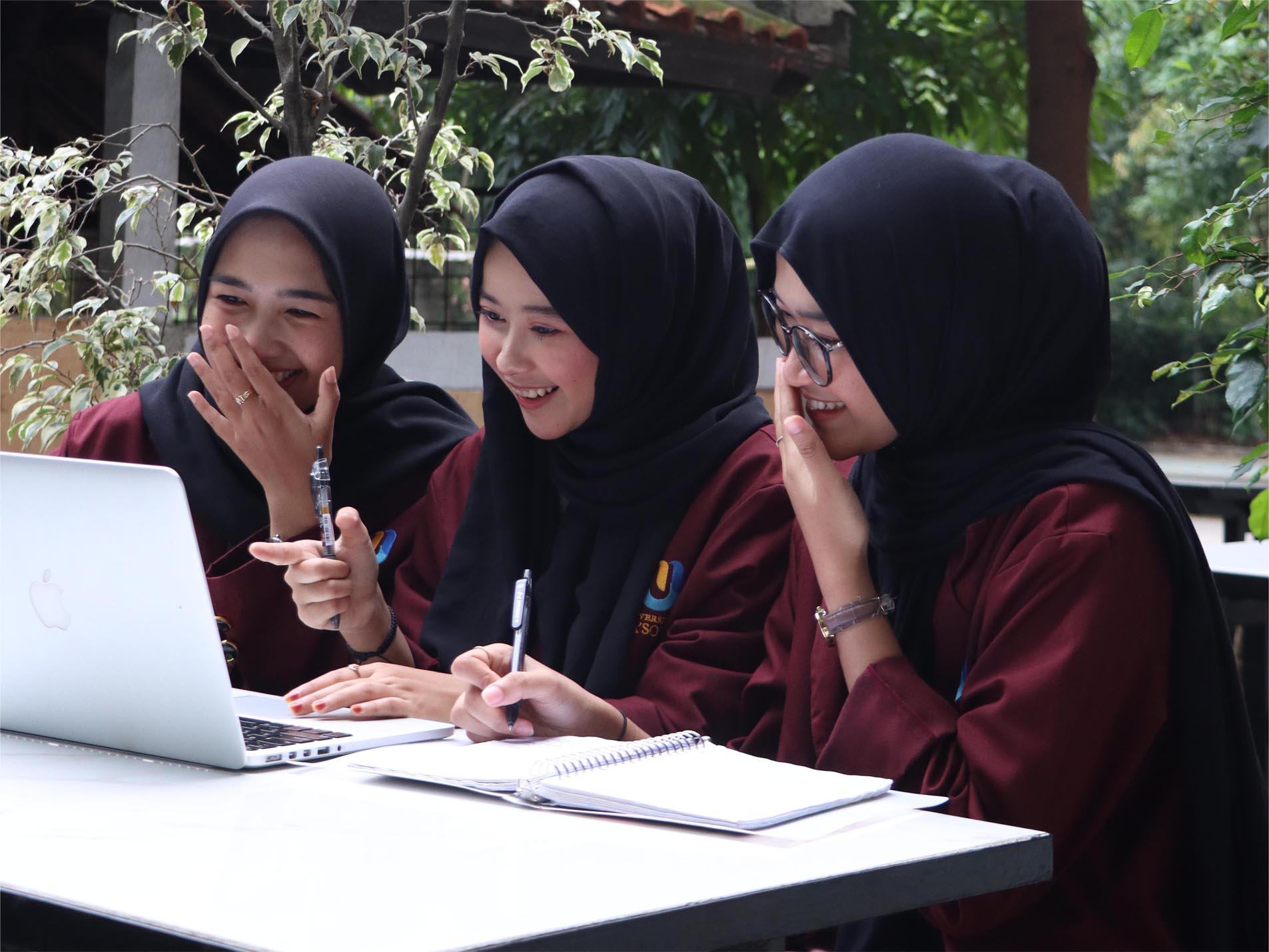 Biaya Pendidikan Kelas Reguler dan Non-Reguler Per Semester Ditetapkan Sebesar 4,5 Juta Untuk Komputerisasi Akuntansi