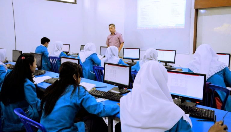 Kuliah Teknik Industri Terjangkau, Karier Luas Hanya 5,5 Juta per Semester
