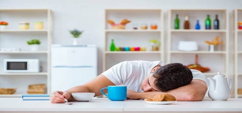 Mengapa Kita Sering Mengantuk Setelah Makan?