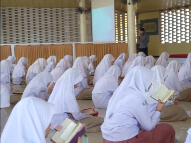 Pengembangan Soft Skills Melalui Program Minat Bakat di Boarding School Al Masoem Bandung